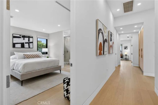 4842 Biloxi Avenue, Toluca Lake, CA 91601