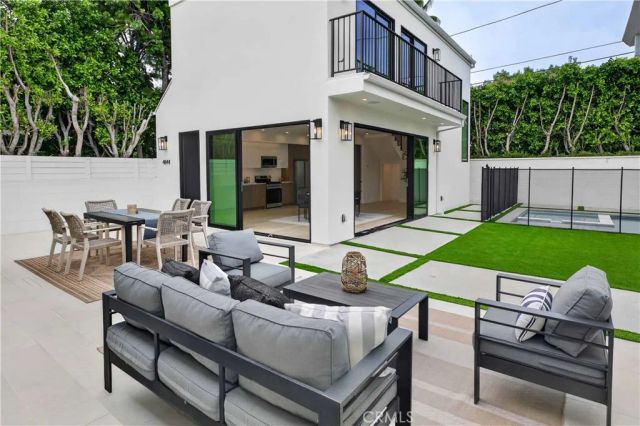 4842 Biloxi Avenue, Toluca Lake, CA 91601