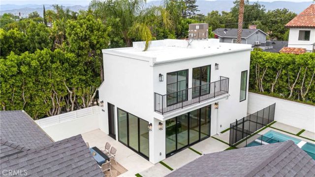 4842 Biloxi Avenue, Toluca Lake, CA 91601