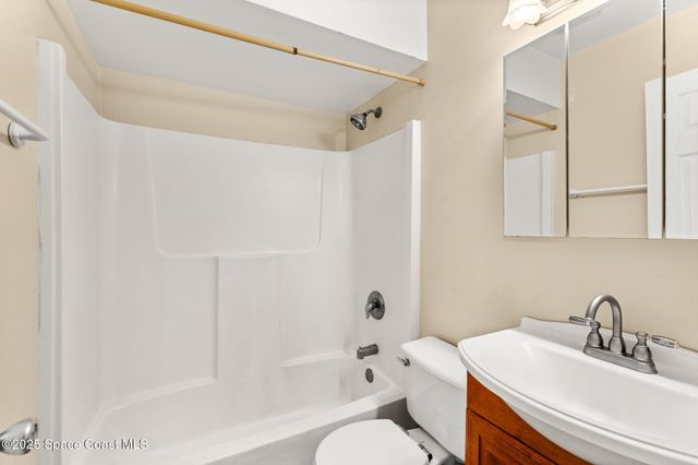 307 Sherman Street SE, Palm Bay, FL 32909