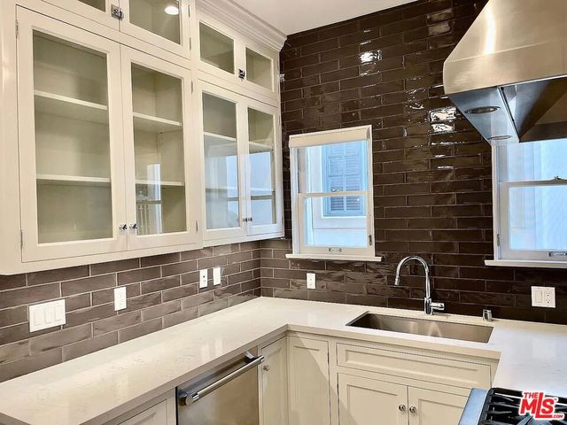 1330 N Harper Avenue 108, West Hollywood, CA 90046