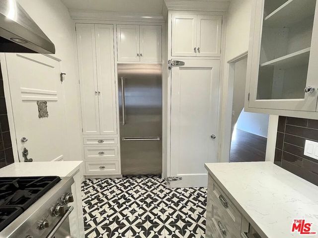 1330 N Harper Avenue 108, West Hollywood, CA 90046
