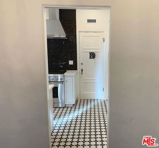 1330 N Harper Avenue 108, West Hollywood, CA 90046