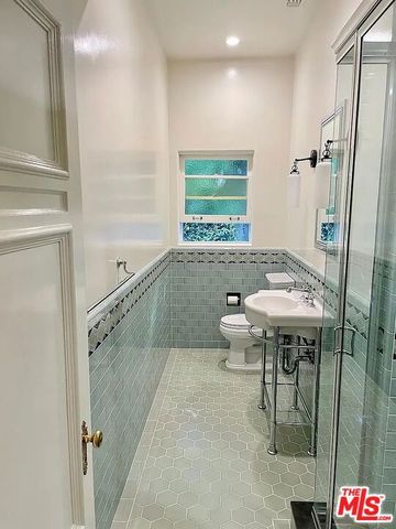 1330 N Harper Avenue 108, West Hollywood, CA 90046
