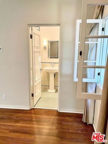 1330 N Harper Avenue 108, West Hollywood, CA 90046