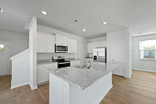 3971 Aberfeldy Lane, Ravenel, SC 29470