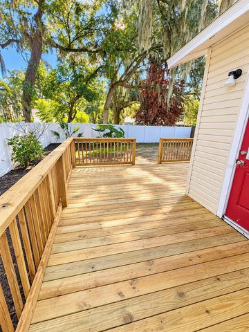320 S COURTLAND AVENUE, Bartow, FL 33830