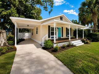 320 S COURTLAND AVENUE, Bartow, FL 33830