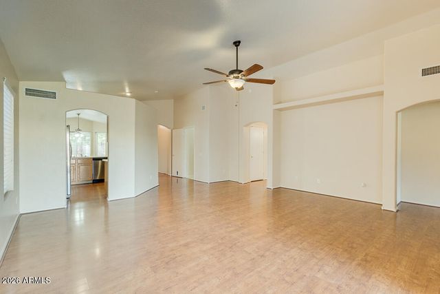 750 E BAYLOR Lane, Chandler, AZ 85225