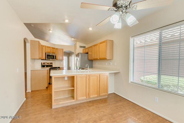 750 E BAYLOR Lane, Chandler, AZ 85225