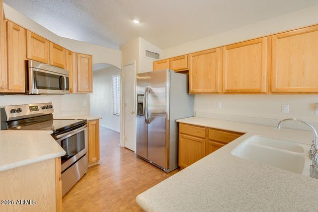 750 E BAYLOR Lane, Chandler, AZ 85225