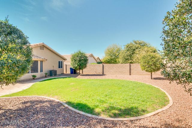 750 E BAYLOR Lane, Chandler, AZ 85225