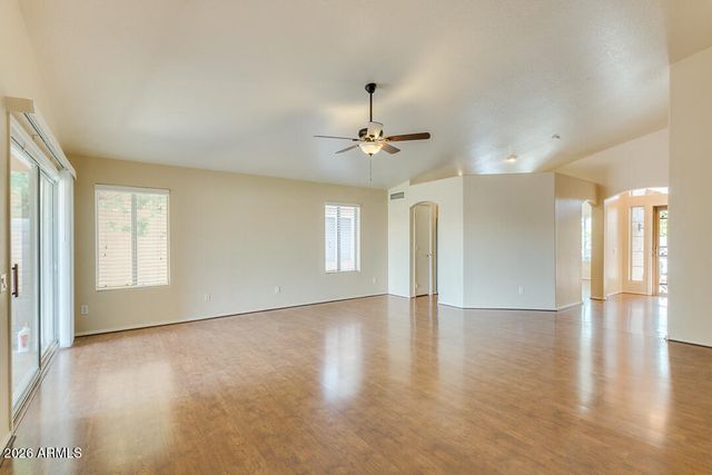 750 E BAYLOR Lane, Chandler, AZ 85225