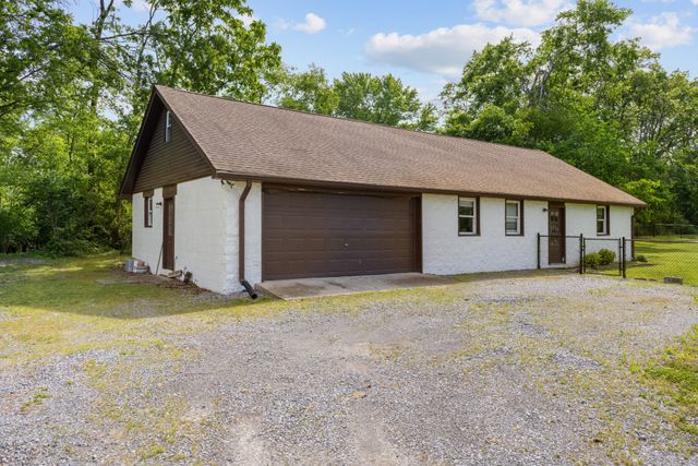 170 Upper Station Camp Crk Rd, Gallatin, TN 37066