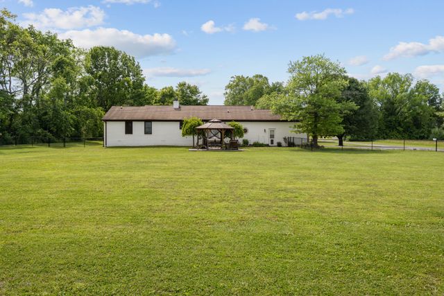 170 Upper Station Camp Crk Rd, Gallatin, TN 37066