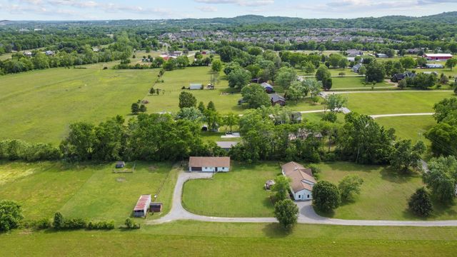 170 Upper Station Camp Crk Rd, Gallatin, TN 37066