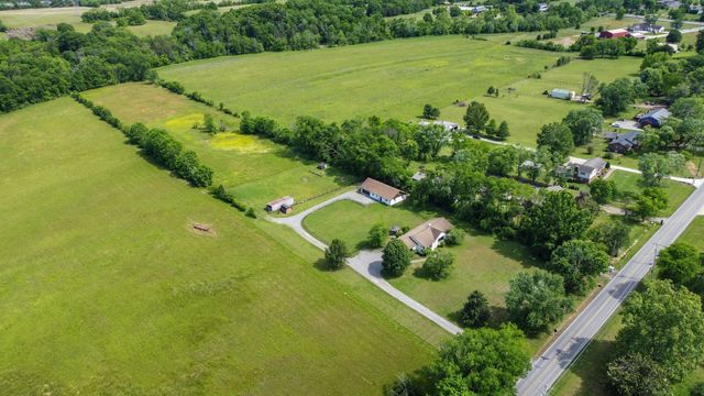 170 Upper Station Camp Crk Rd, Gallatin, TN 37066