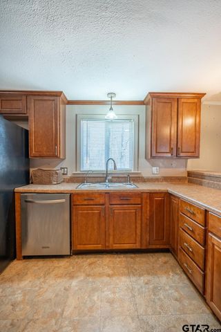 15857 County Road 384, Tyler, TX 75708