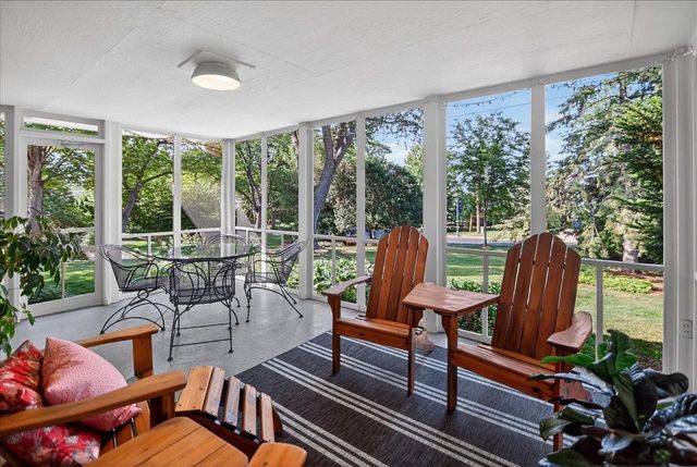 11 Fuller Drive, Madison, WI 53704