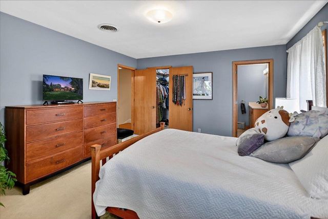 11 Fuller Drive, Madison, WI 53704