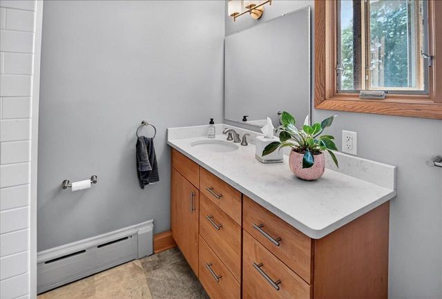 11 Fuller Drive, Madison, WI 53704