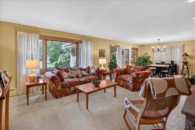 11 Fuller Drive, Madison, WI 53704