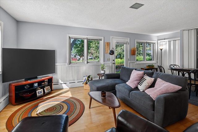 11 Fuller Drive, Madison, WI 53704