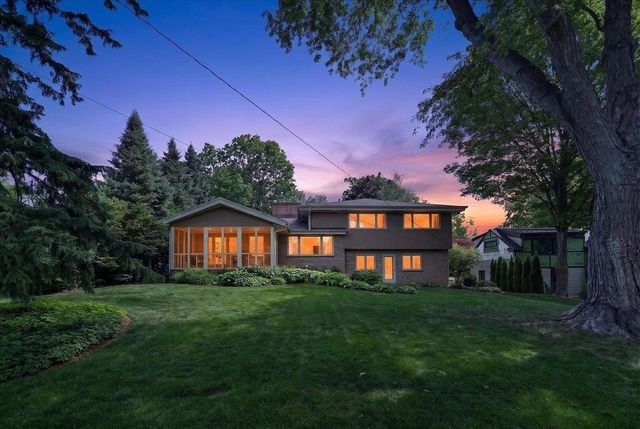 11 Fuller Drive, Madison, WI 53704