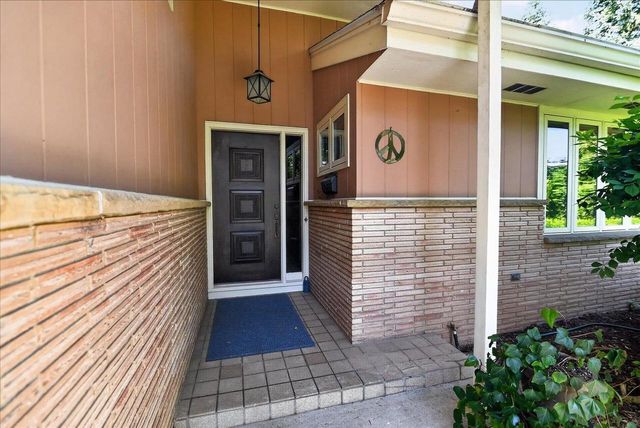 11 Fuller Drive, Madison, WI 53704