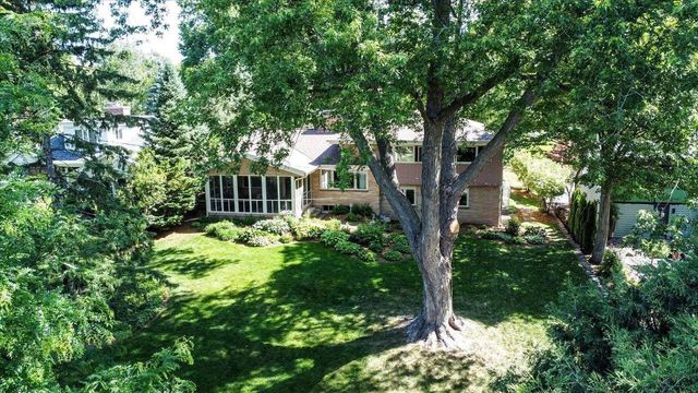 11 Fuller Drive, Madison, WI 53704