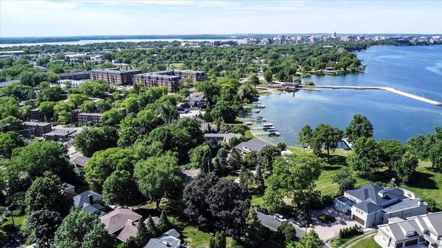 11 Fuller Drive, Madison, WI 53704