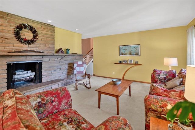 11 Fuller Drive, Madison, WI 53704