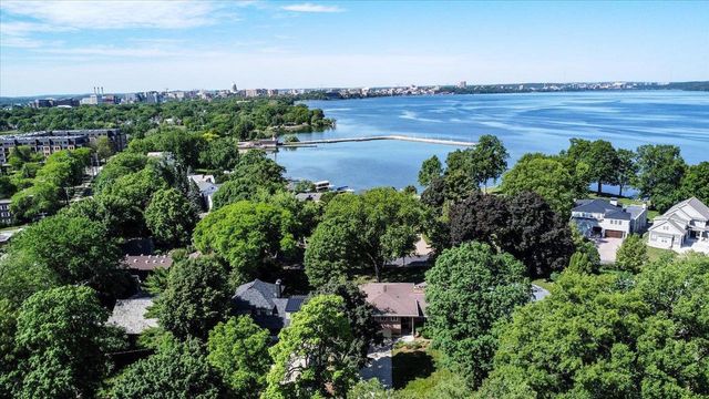 11 Fuller Drive, Madison, WI 53704