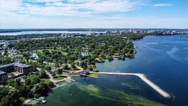 11 Fuller Drive, Madison, WI 53704