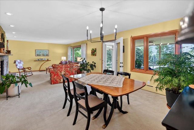 11 Fuller Drive, Madison, WI 53704