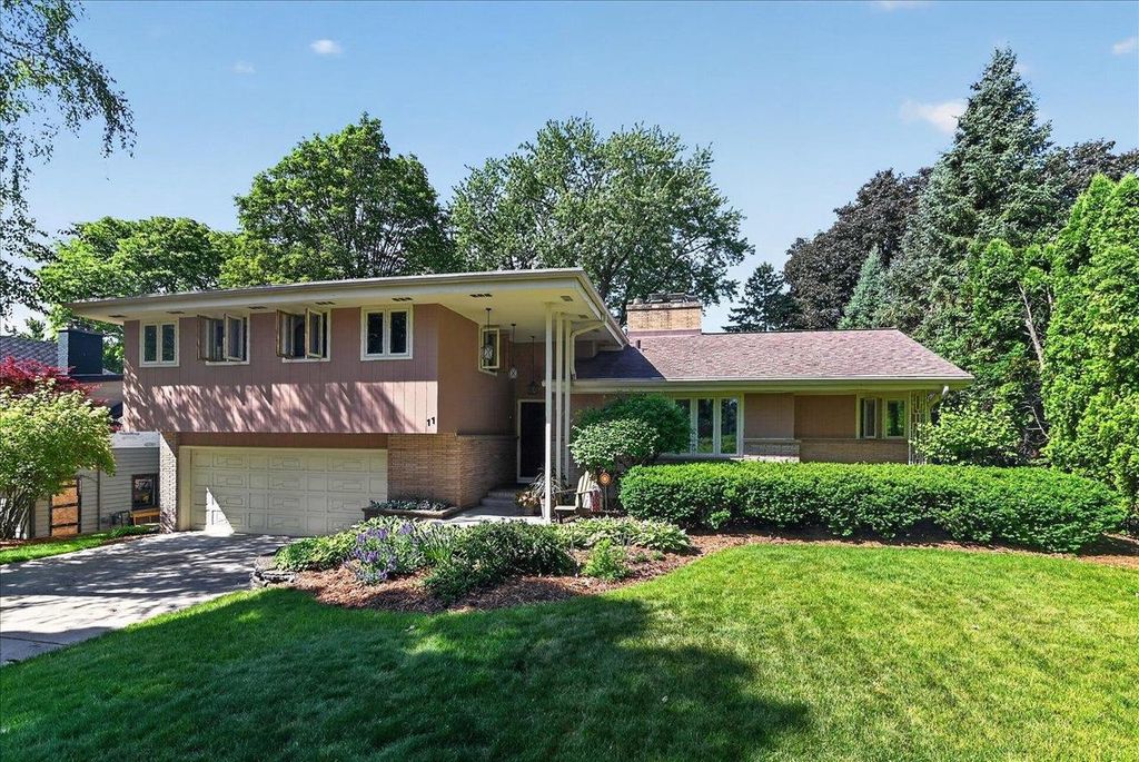 11 Fuller Drive, Madison, WI 53704