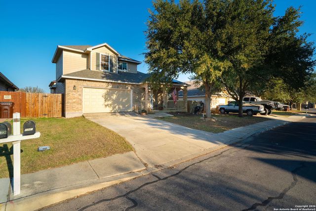 14406 Barn Ct, Elmendorf, TX 78112