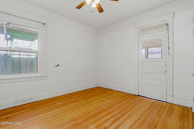 1008 E RIO GRANDE Avenue, El Paso, TX 79902