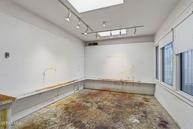 1008 E RIO GRANDE Avenue, El Paso, TX 79902