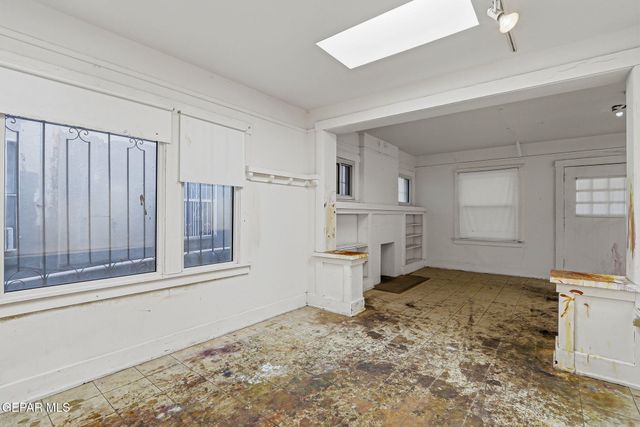 1008 E RIO GRANDE Avenue, El Paso, TX 79902