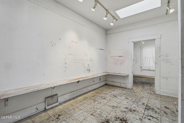 1008 E RIO GRANDE Avenue, El Paso, TX 79902