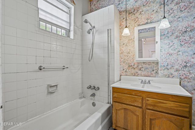 1008 E RIO GRANDE Avenue, El Paso, TX 79902