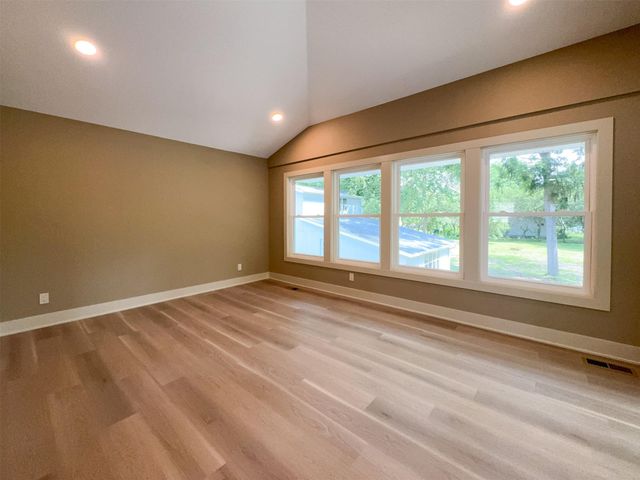 3414 Opal Drive, Ames, IA 50010