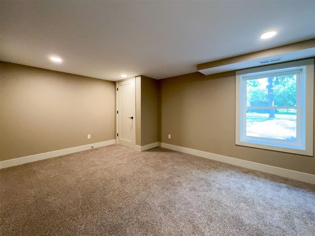 3414 Opal Drive, Ames, IA 50010