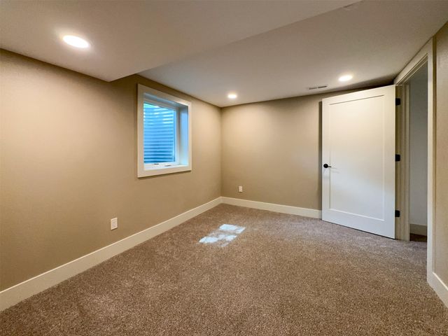 3414 Opal Drive, Ames, IA 50010