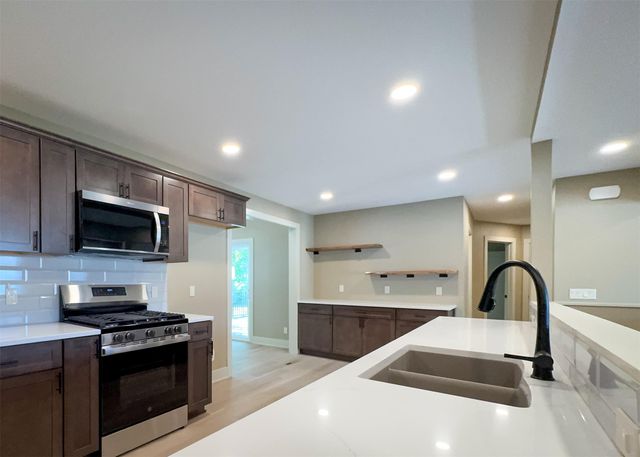 3414 Opal Drive, Ames, IA 50010