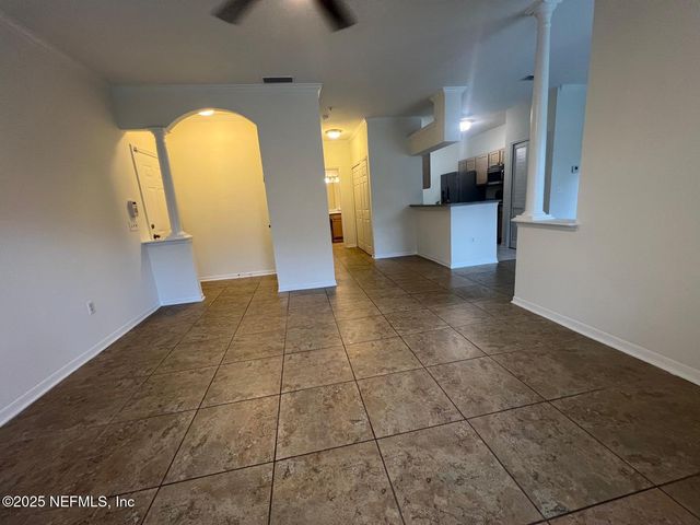 7800 POINT MEADOWS Drive 1524, Jacksonville, FL 32256