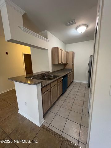 7800 POINT MEADOWS Drive 1524, Jacksonville, FL 32256