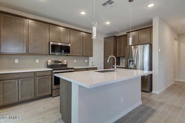 2831 S CENTRAL Drive, Chandler, AZ 85286