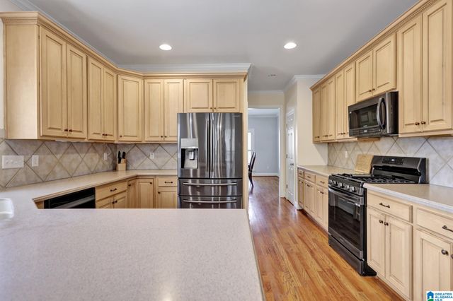 565 PARK LAKE LANE, Helena, AL 35080